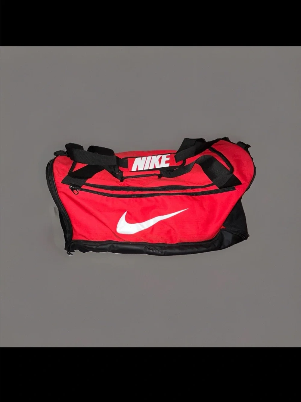 Nike Training Duffel Bag Brasilia 9.5 With Strap Red/Black 5 Zipp Compartments